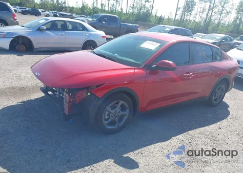 2025 Kia K4 Lxs z USA, uszkodzony, nr VIN 3KPFT4DE3SE024155